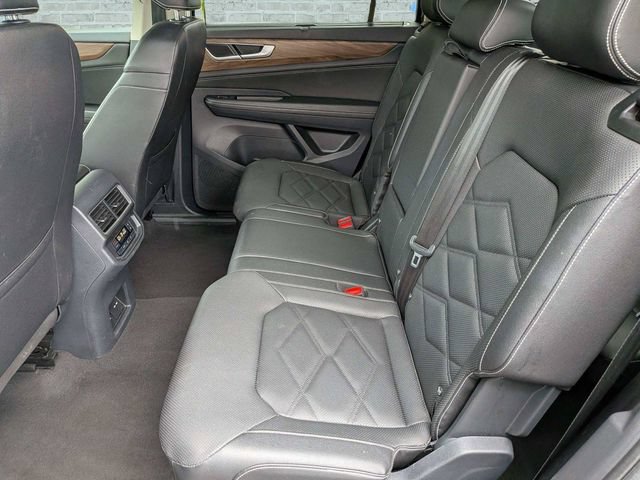 Certified 2025 Volkswagen Atlas SE AWD/4WD image 15