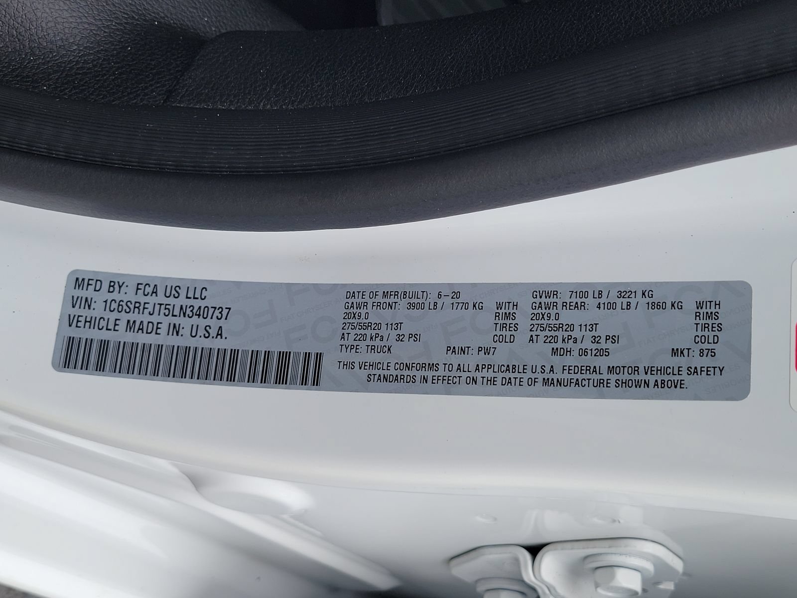 Used 2020 RAM 1500 Laramie w/ Sport Appearance Package AWD/4WD image 18