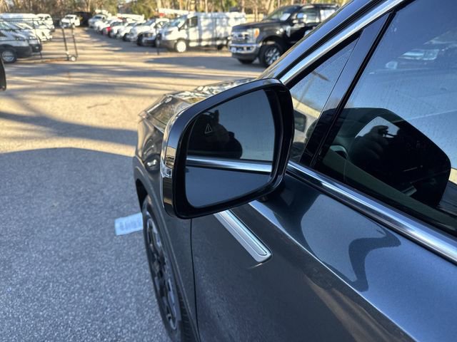 Used 2024 Kia Sorento S image 12