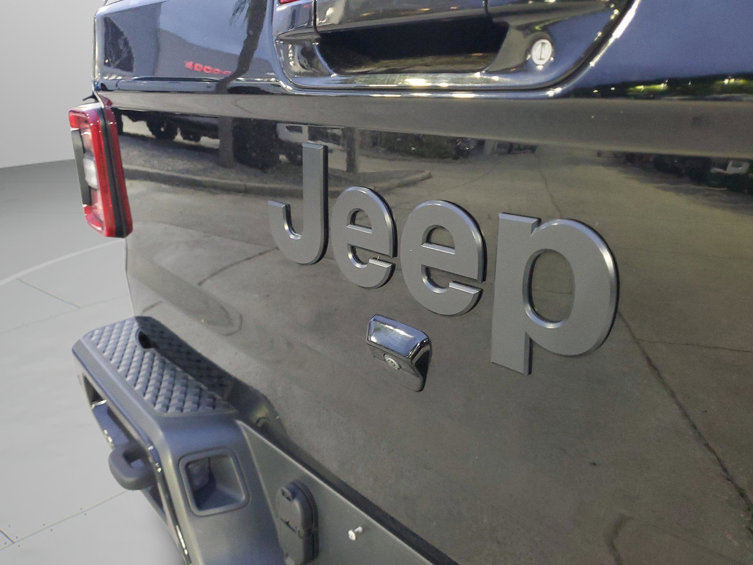 Used 2023 Jeep Gladiator Overland AWD/4WD image 33