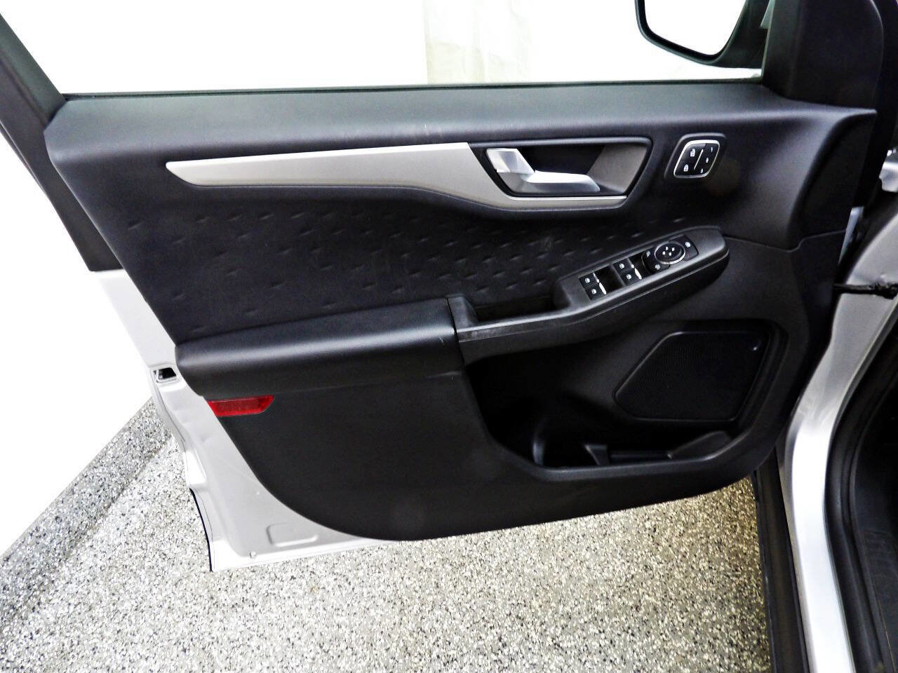 Used 2020 Ford Escape SEL image 7