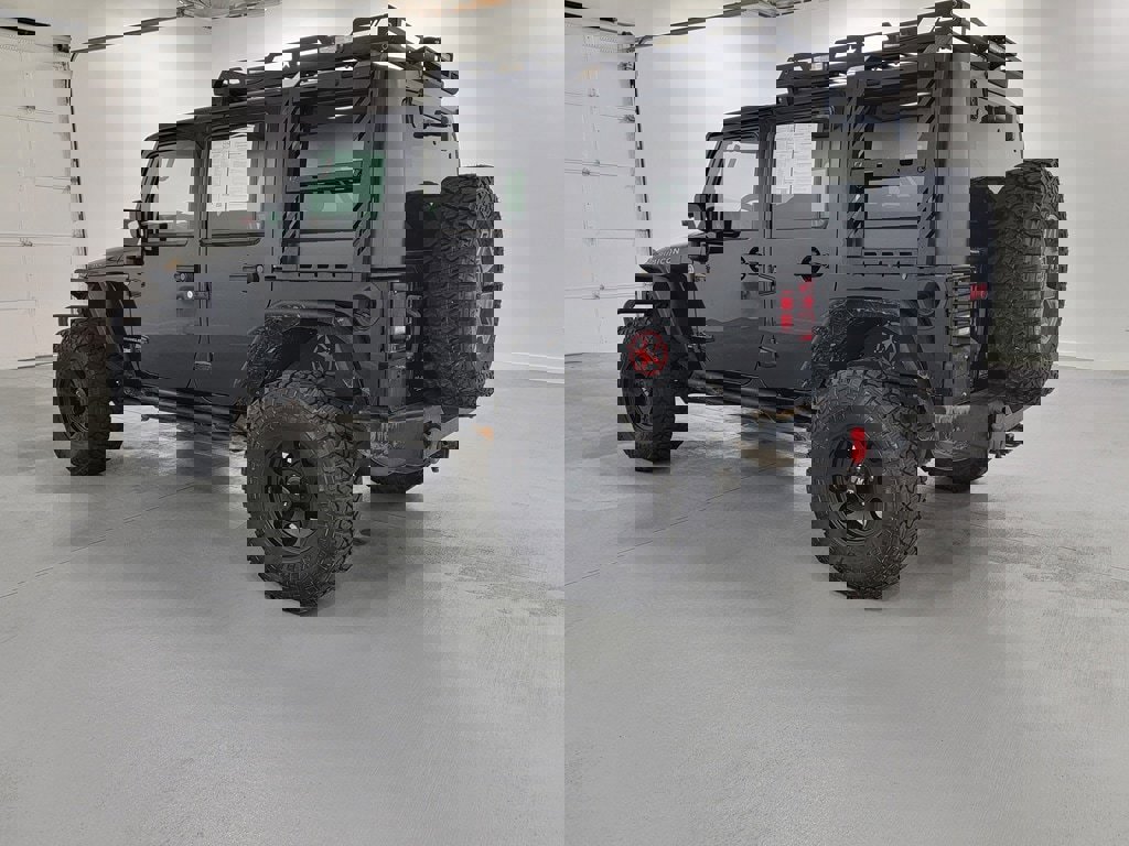 Used 2018 Jeep Wrangler Unlimited Rubicon w/ Connectivity Group image 6