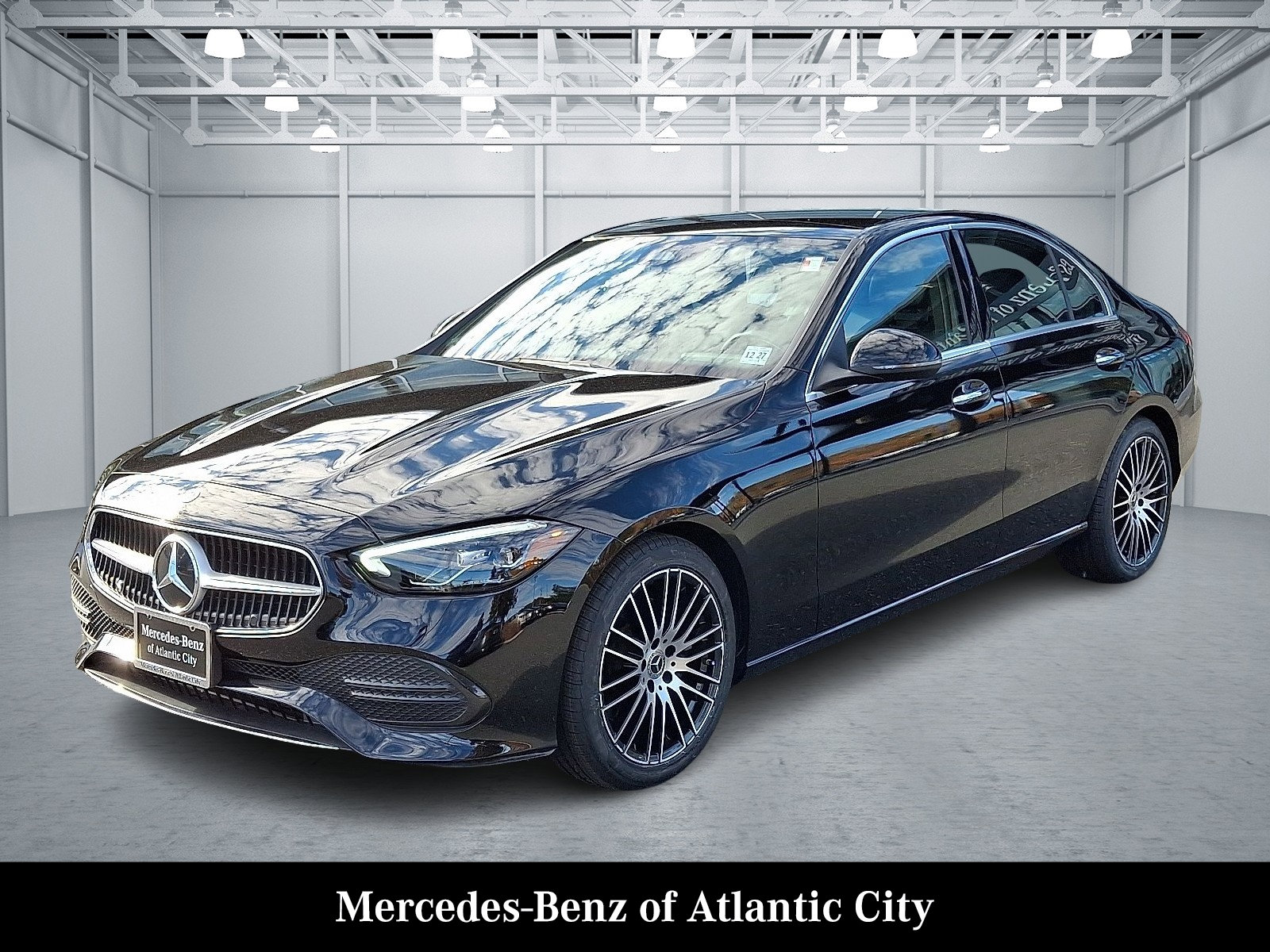 Used 2023 Mercedes-Benz C 300 4MATIC Sedan image 3
