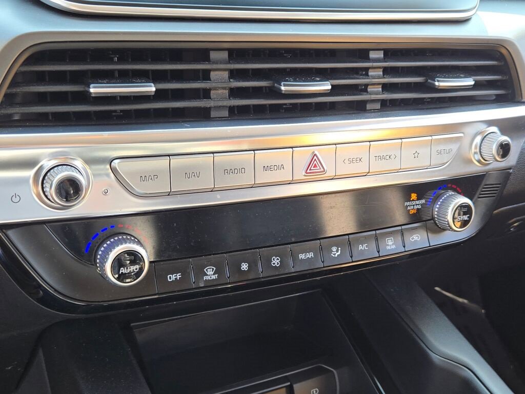 Used 2022 Kia Telluride LX image 23