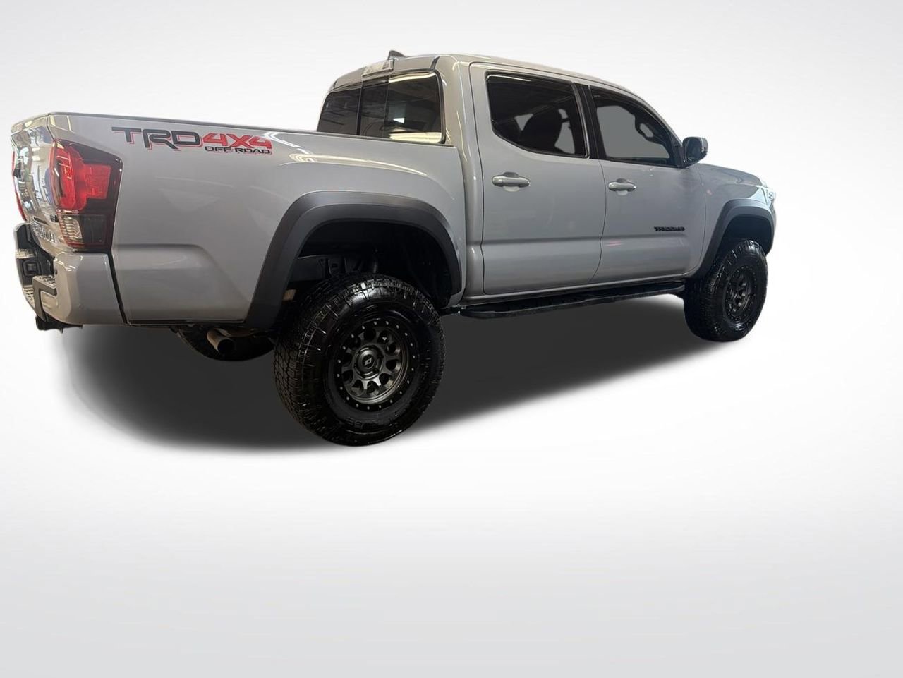Used 2019 Toyota Tacoma TRD Off-Road w/ TRD Premium Off Road Package AWD/4WD image 5