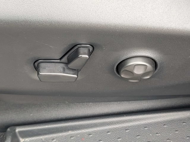 New 2025 Chrysler Voyager LX FWD image 20
