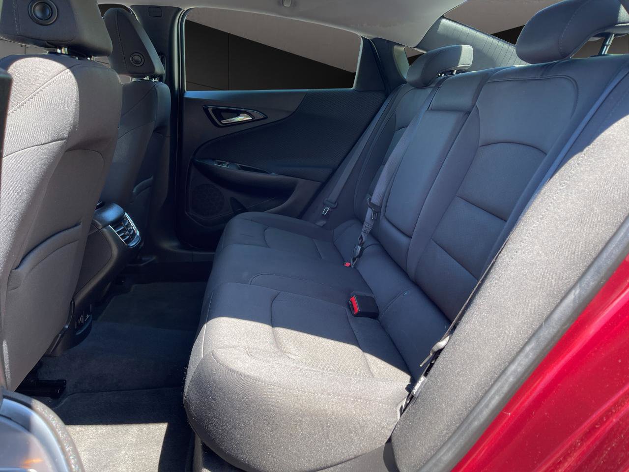 Used 2016 Chevrolet Malibu LT FWD image 13