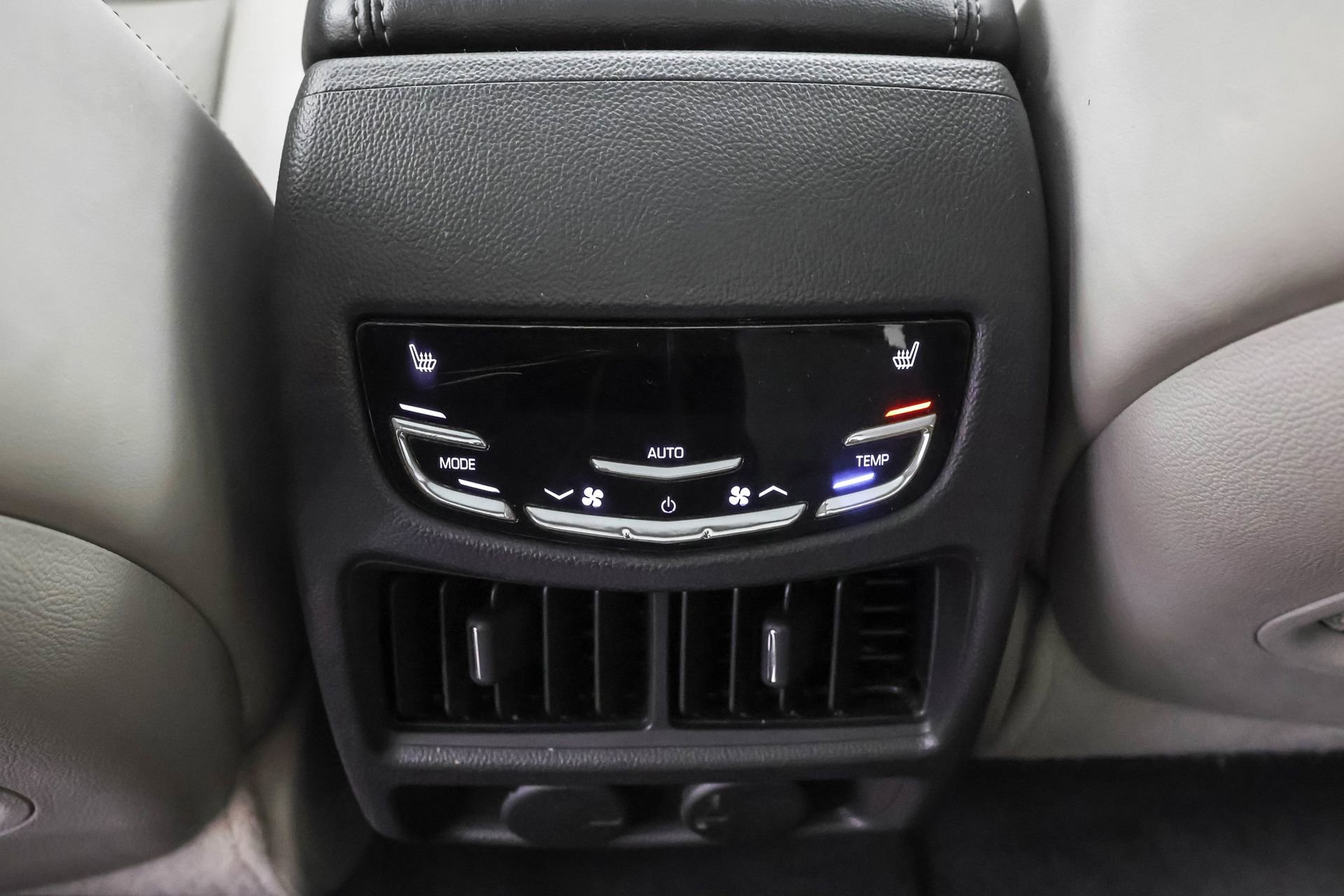 Used 2013 Cadillac SRX Premium image 39