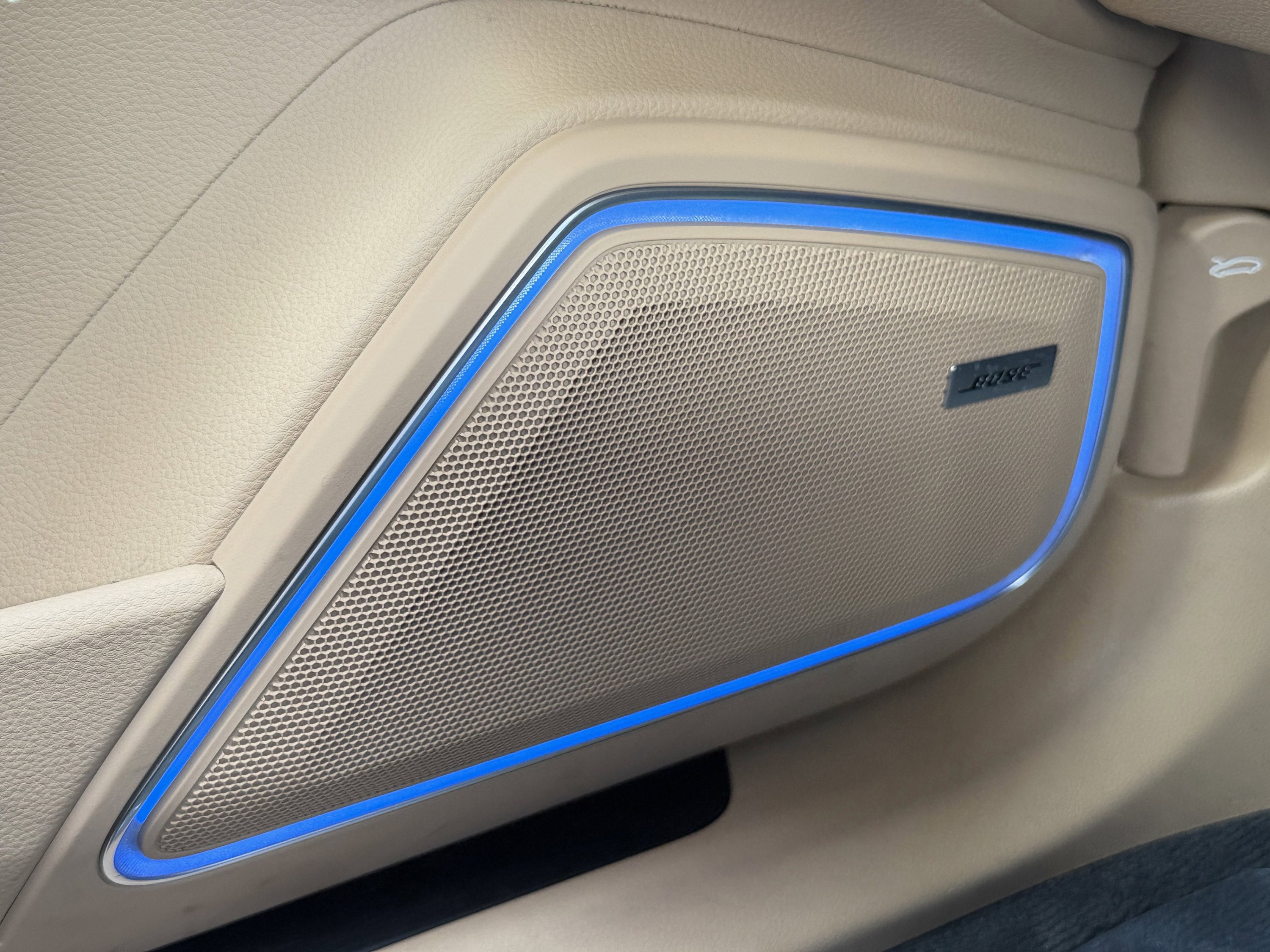 Used 2023 Porsche Panamera 4 Platinum Edition image 36