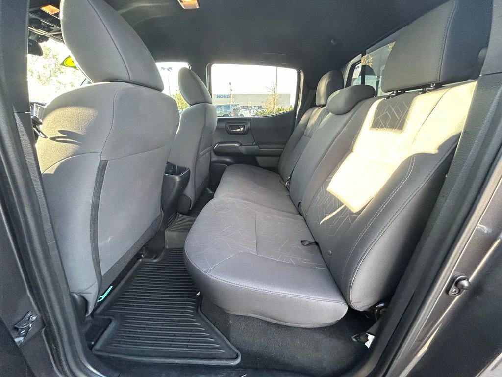 Used 2018 Toyota Tacoma TRD Off-Road image 26