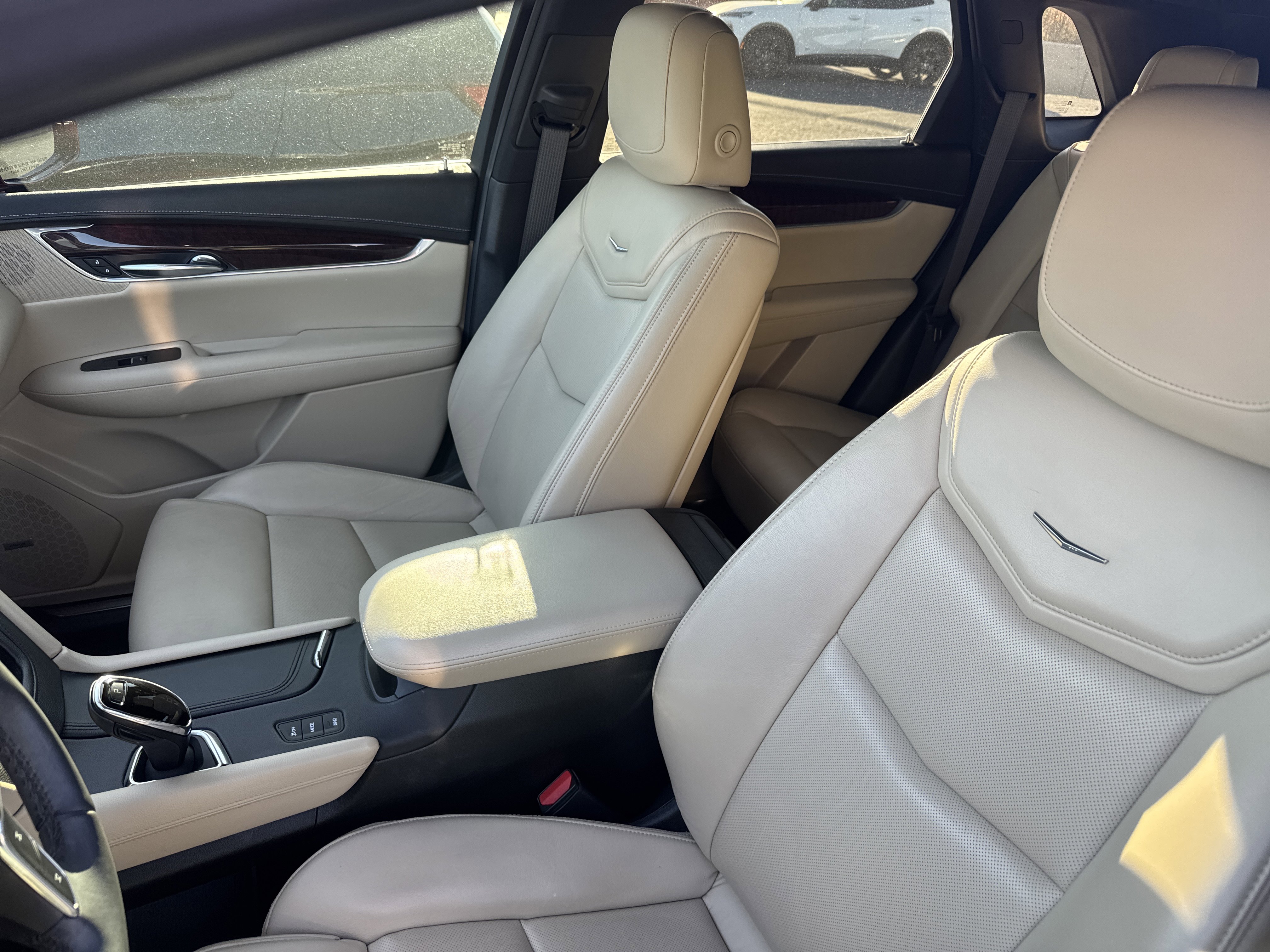 Used 2017 Cadillac XT5 Premium Luxury image 10