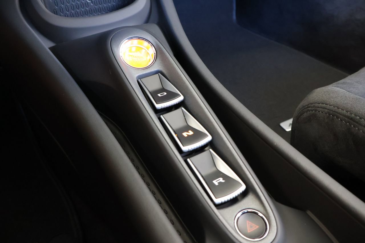 New 2026 McLaren Artura image 22