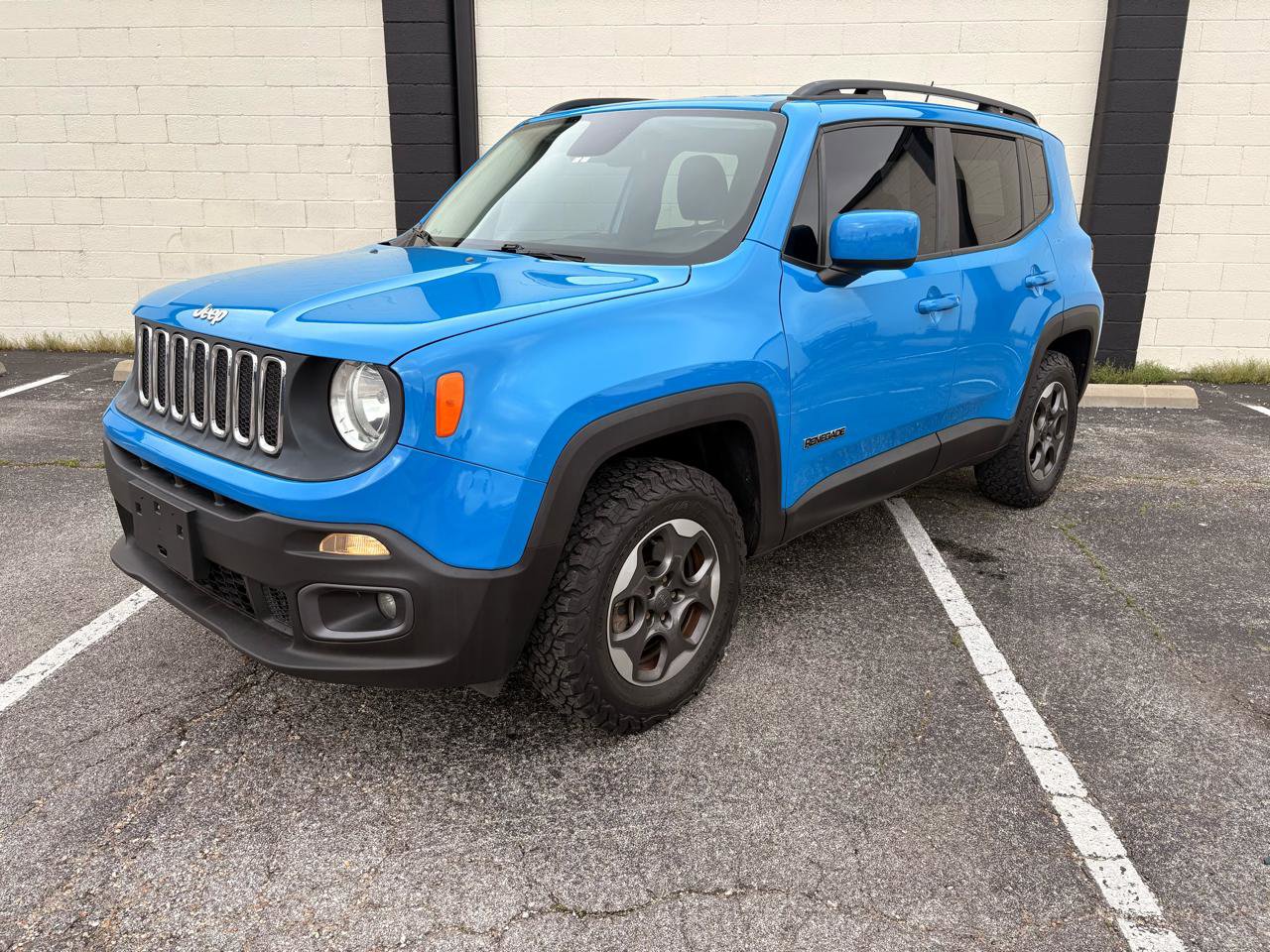 Used 2015 Jeep Renegade Latitude AWD/4WD image 1