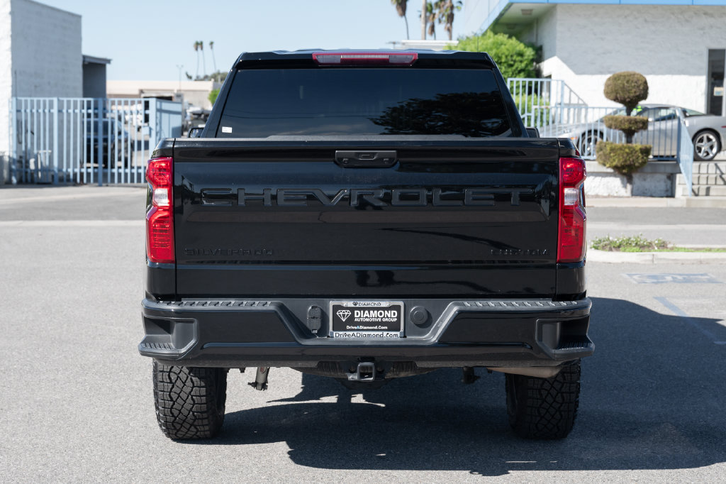 Used 2023 Chevrolet Silverado 1500 Custom Trail Boss w/ LPO, Dark Essentials Package AWD/4WD image 5