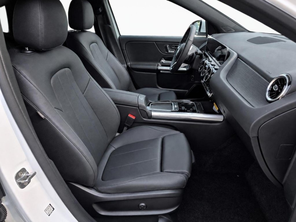 New 2026 Mercedes-Benz GLA 250 4MATIC image 25