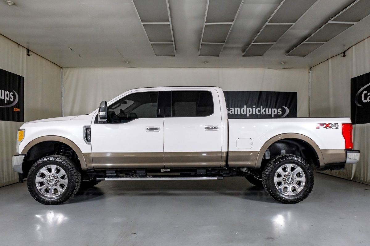 Used 2017 Ford F250 Lariat w/ Chrome Package image 11