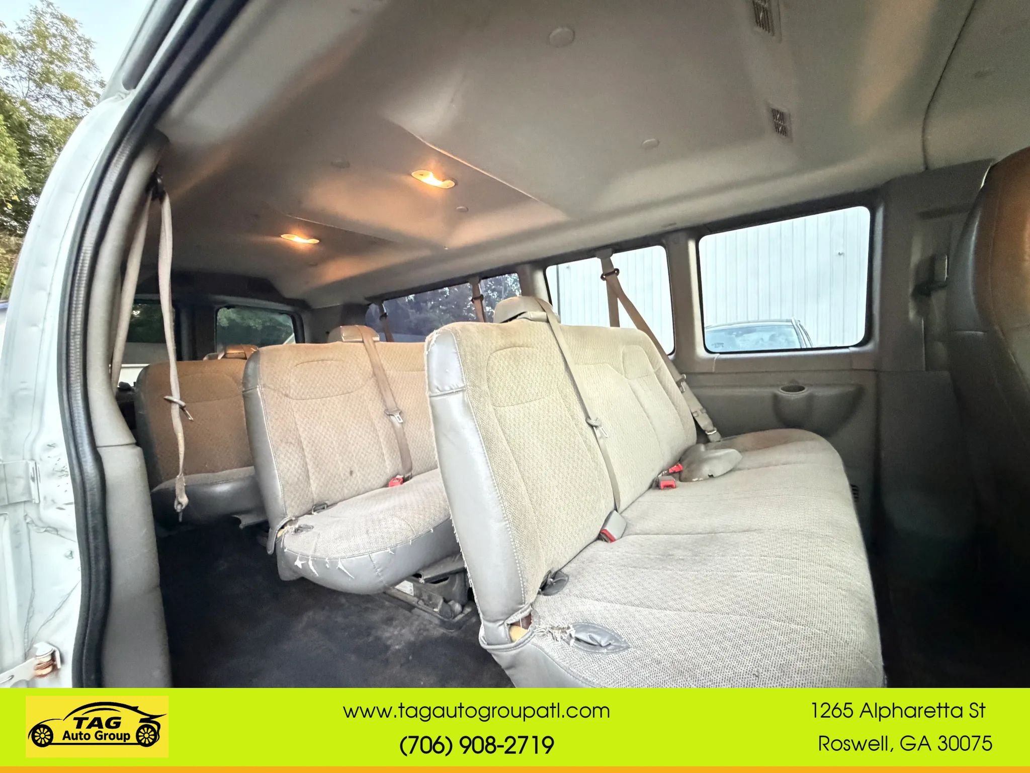 Used 2017 Chevrolet Express 3500 LT w/ LT Preferred Equipment Group RWD image 11