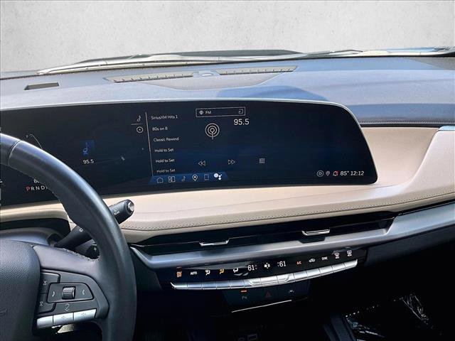 Certified 2024 Cadillac XT4 Luxury FWD image 8