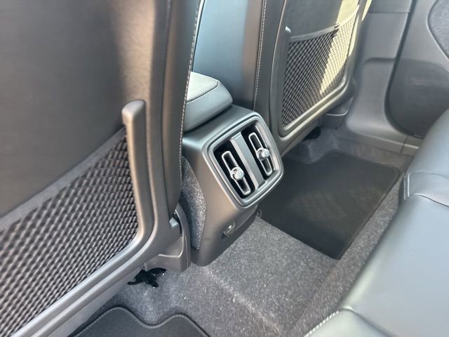 New 2026 Volvo XC40 B5 Core AWD/4WD image 20