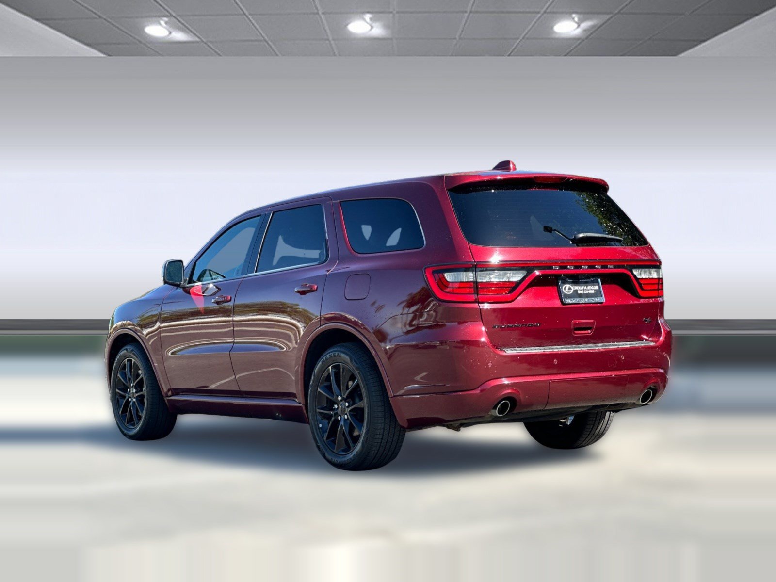 Used 2018 Dodge Durango R/T w/ Blacktop Package RWD image 3
