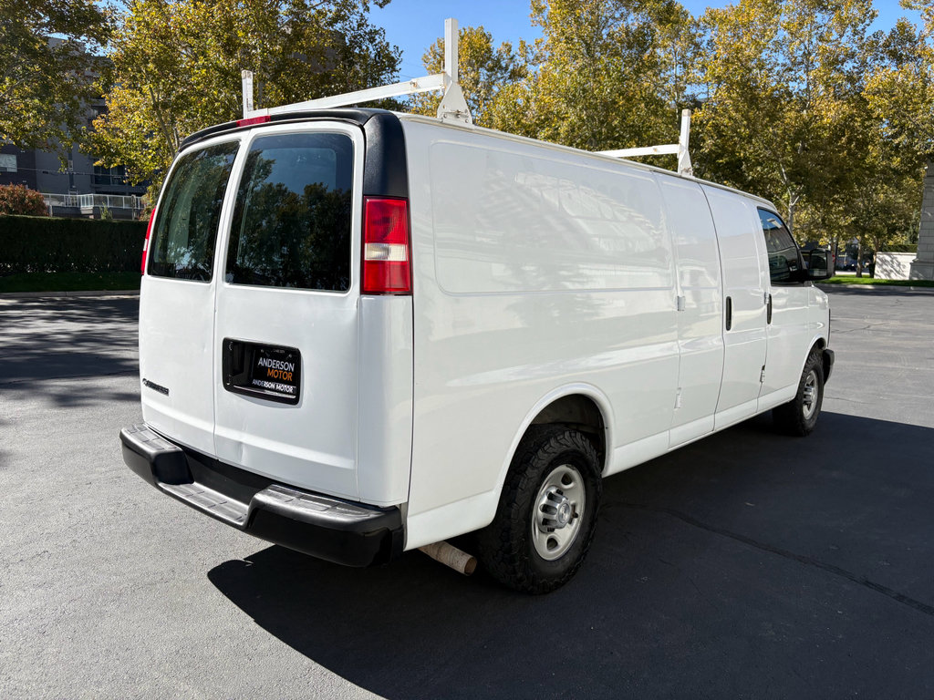 Used 2017 Chevrolet Express 2500 Extended image 8