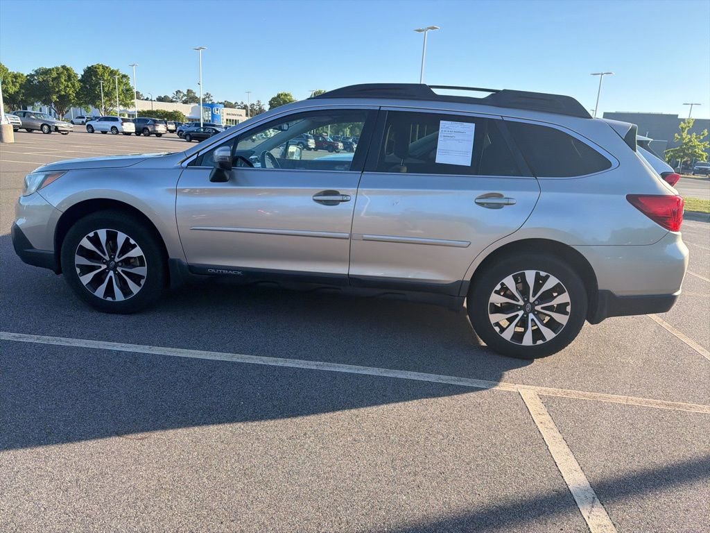 Used 2016 Subaru Outback 2.5i Limited AWD/4WD image 18