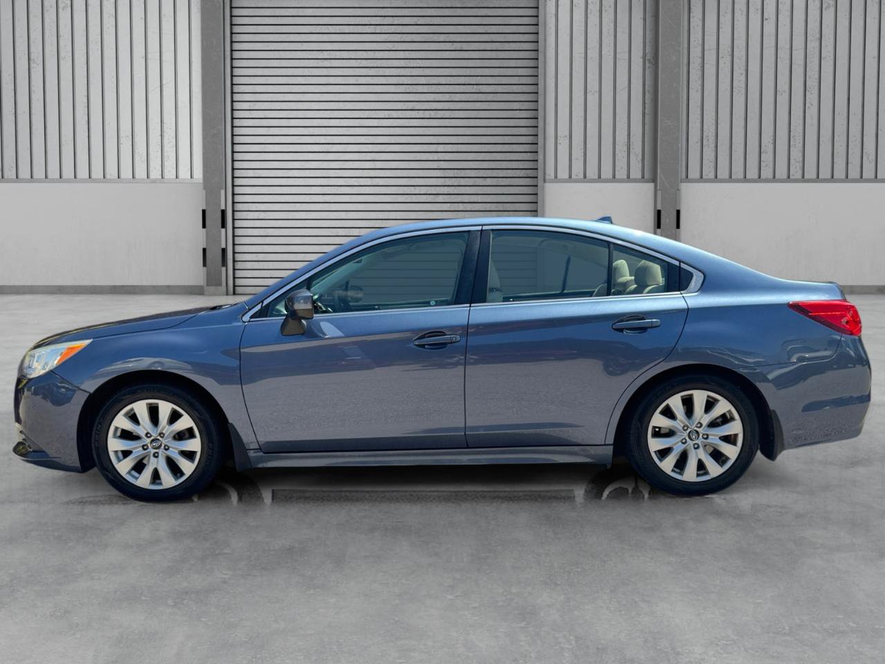 Used 2017 Subaru Legacy 2.5i Premium AWD/4WD image 2