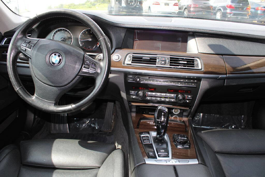Used 2011 BMW 740Li 740Li 4dr Sedan image 13