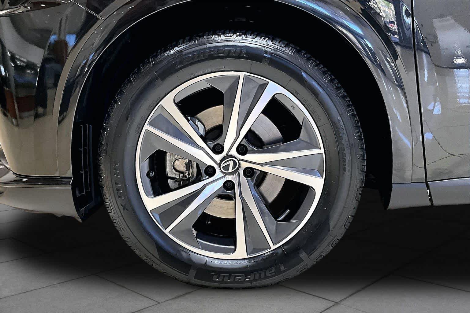 Certified 2023 Lexus RX 350 Premium w/ Accessory Package (Z1) FWD image 9