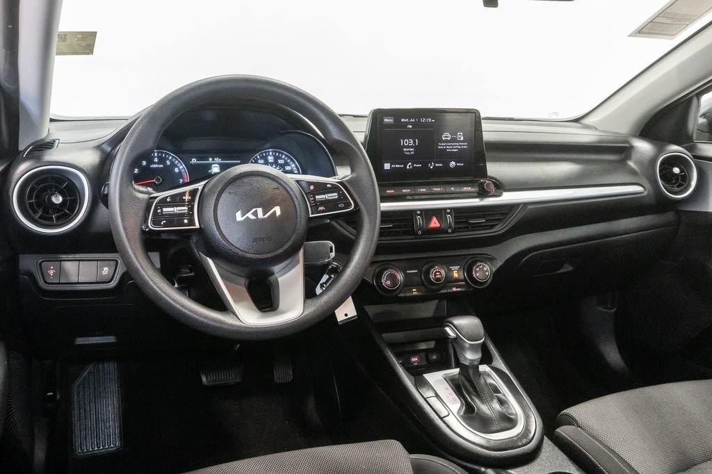 Used 2024 Kia Forte LXS FWD image 7