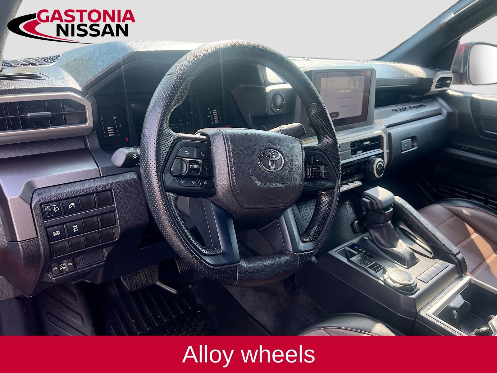 Used 2025 Toyota Tacoma SR5 image 11