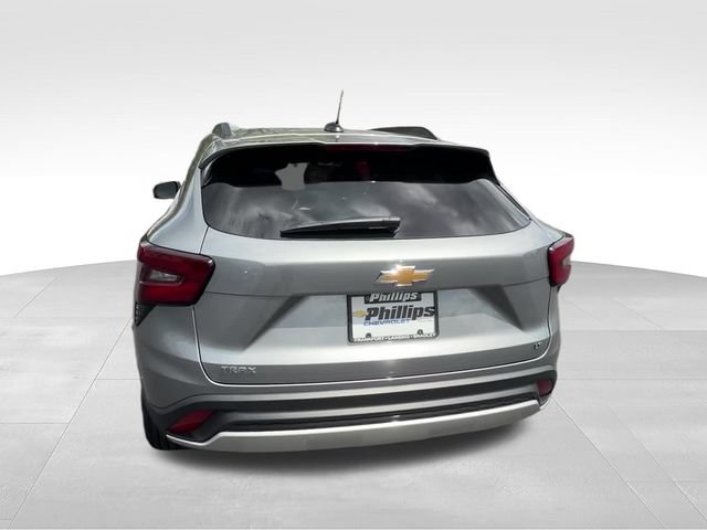 Certified 2026 Chevrolet Trax LT FWD image 5