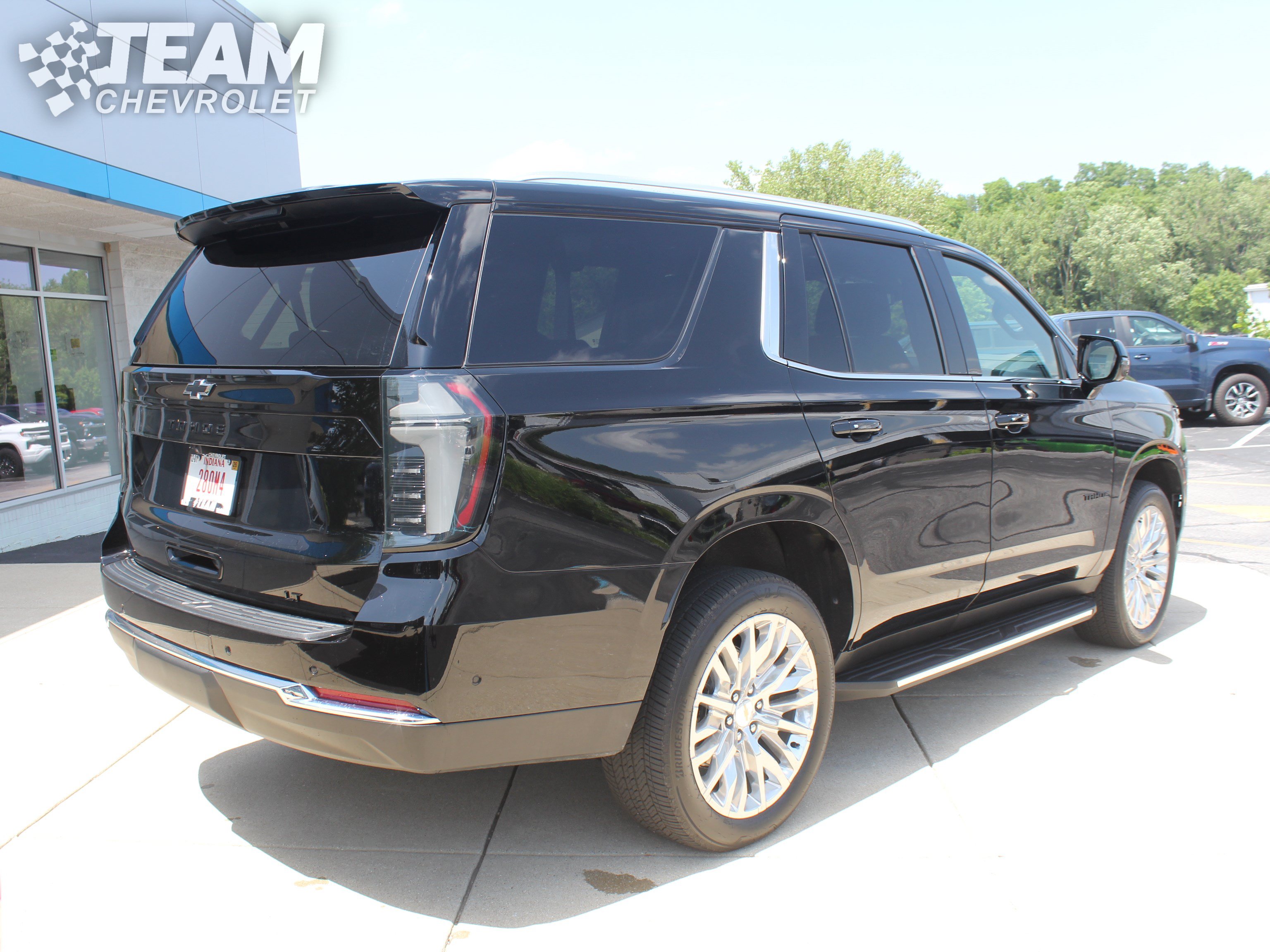 Used 2026 Chevrolet Tahoe LT w/ Comfort Package AWD/4WD image 4