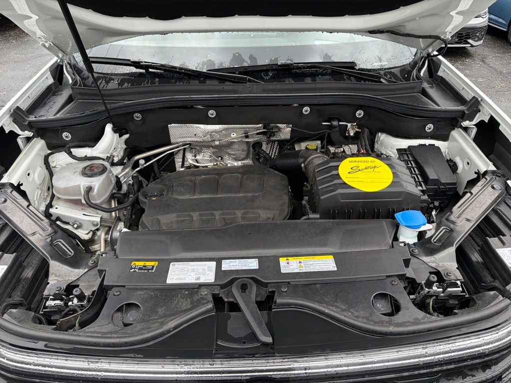 Used 2025 Volkswagen Atlas Cross Sport SEL Premium R-Line image 26
