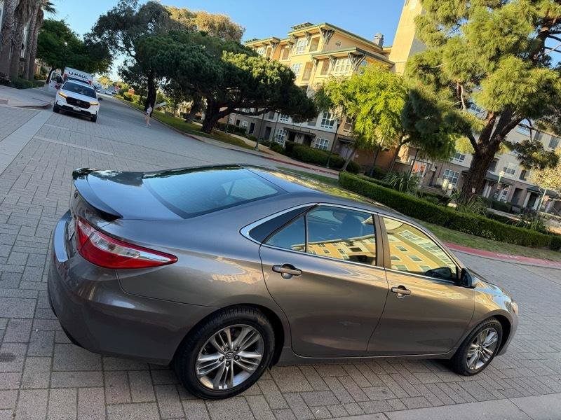 Used 2016 Toyota Camry SE FWD image 21