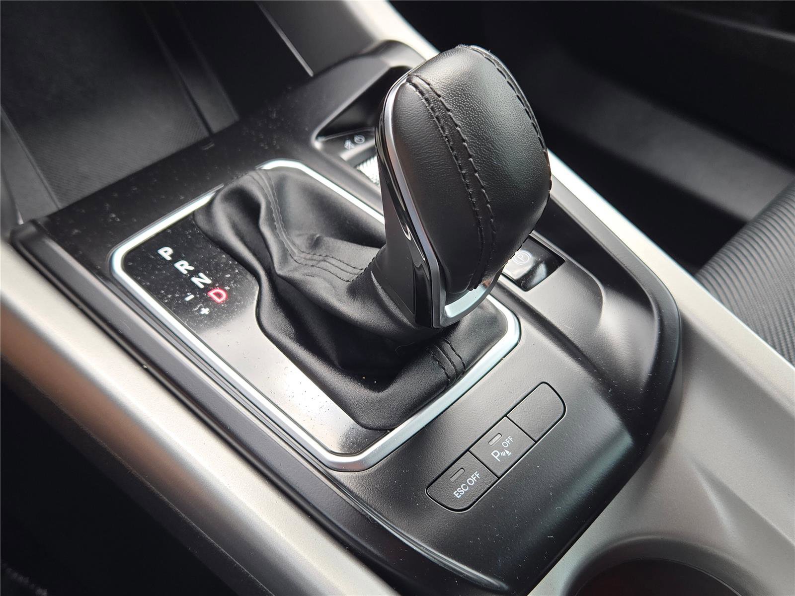 Used 2024 Dodge Hornet R/T w/ R/T Blacktop Package image 22