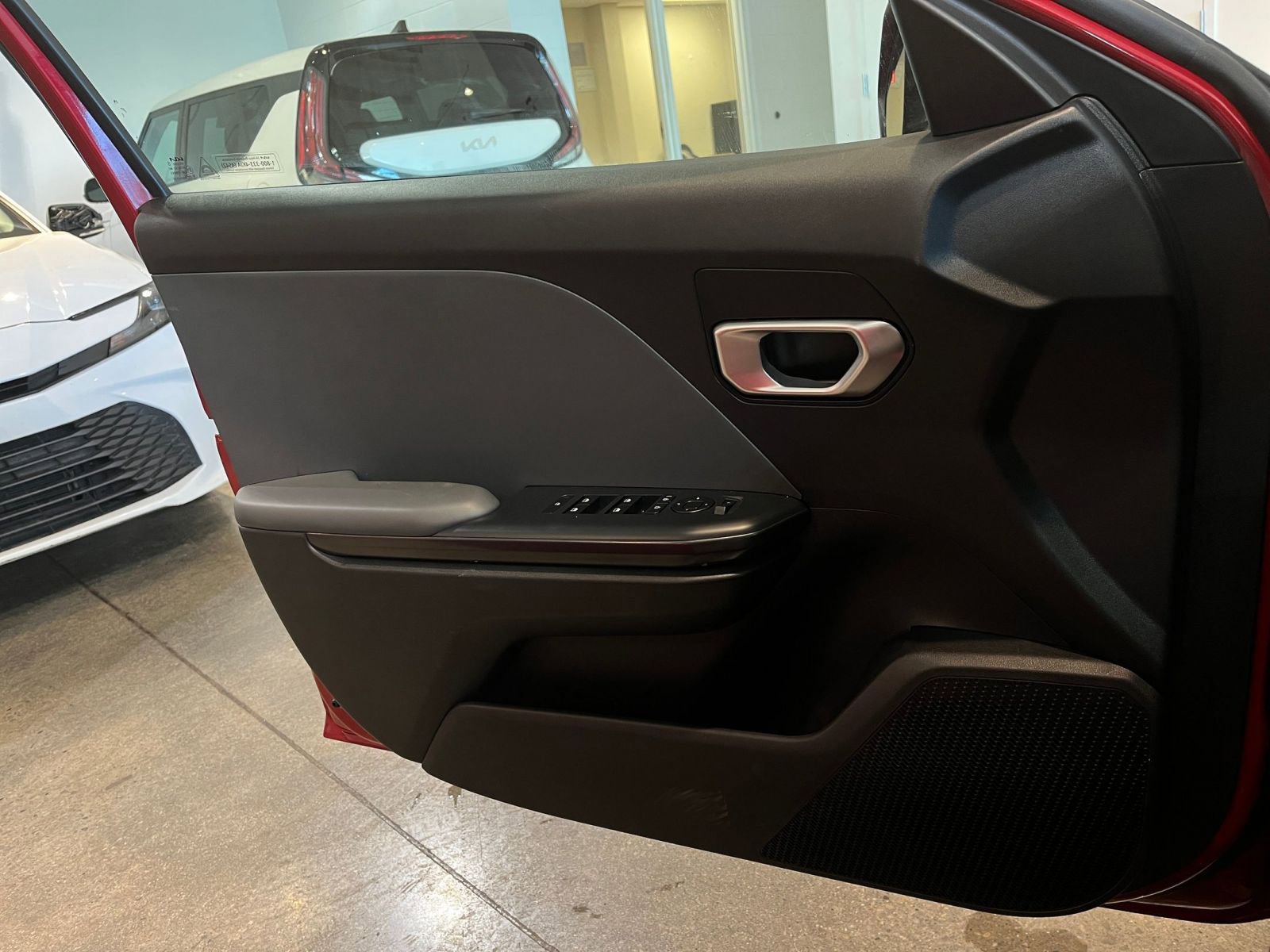 Used 2025 Kia K4 LXS image 18