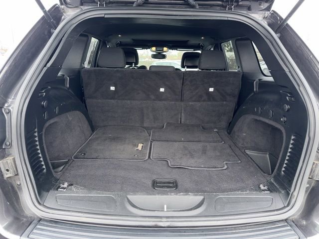 Used 2017 Jeep Grand Cherokee Laredo image 8