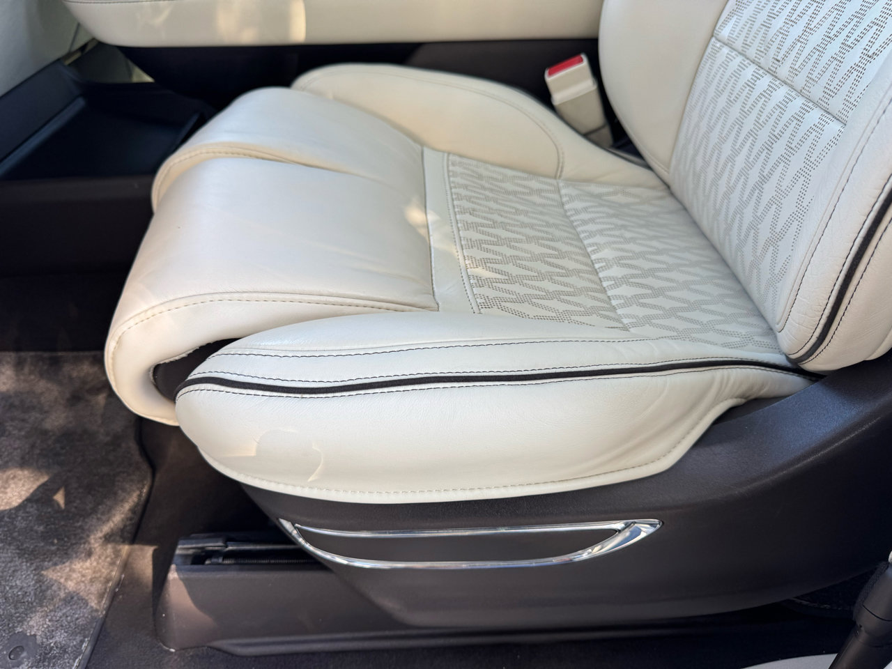 Used 2018 Lincoln Navigator Black Label w/ Cargo Package image 35