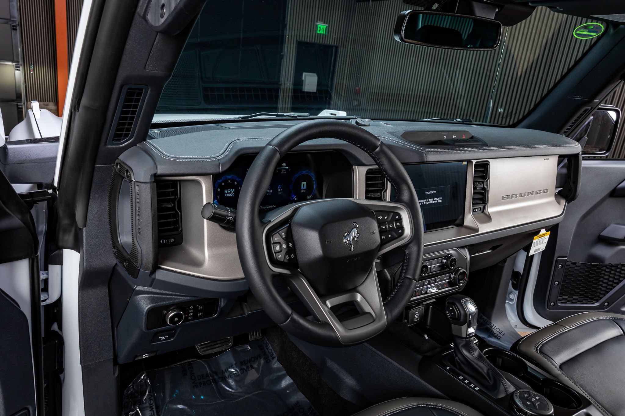 Used 2026 Ford Bronco Outer Banks AWD/4WD image 15