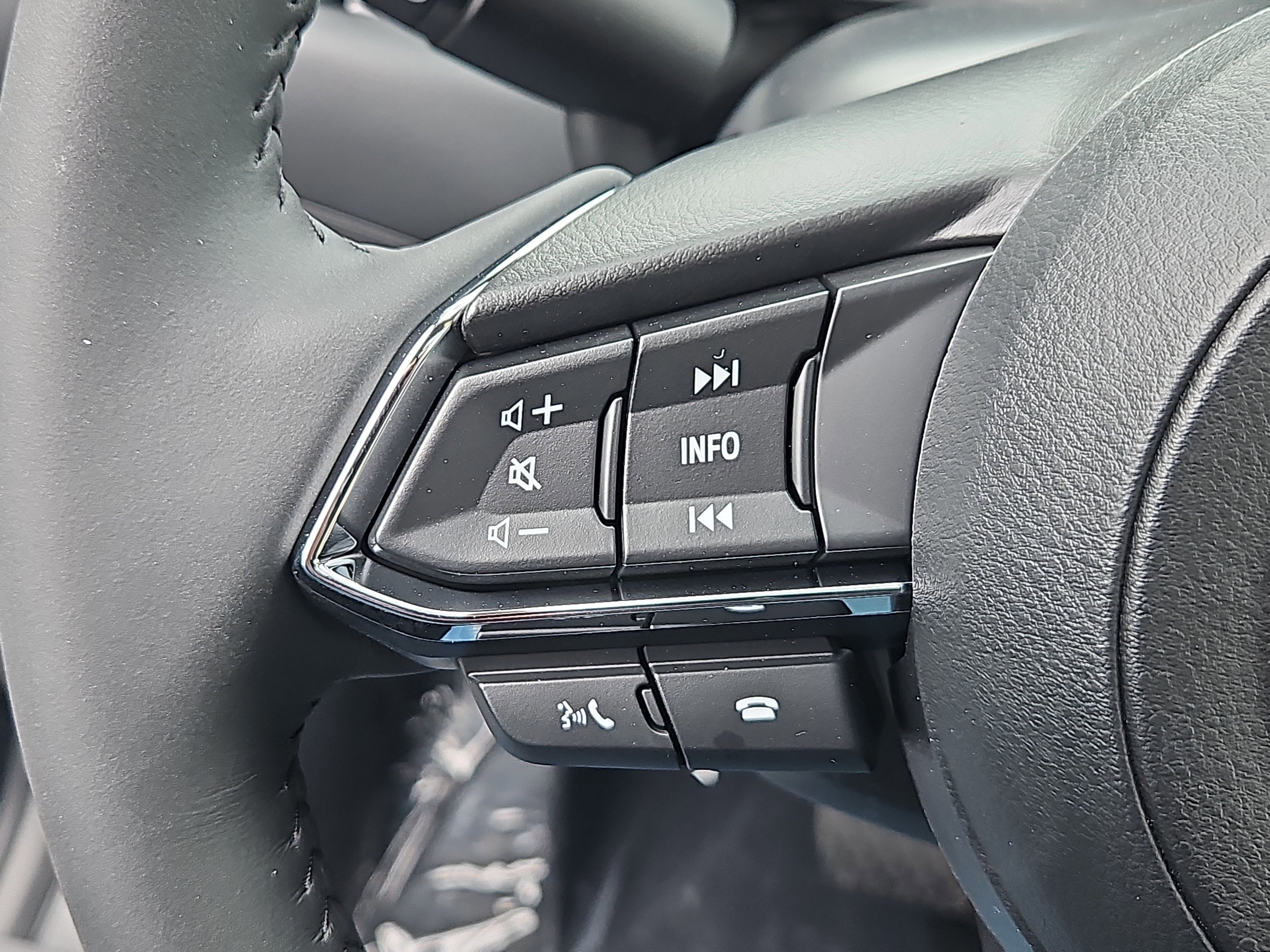 New 2025 MAZDA CX-5 AWD 2.5 S w/ Preferred Package image 15