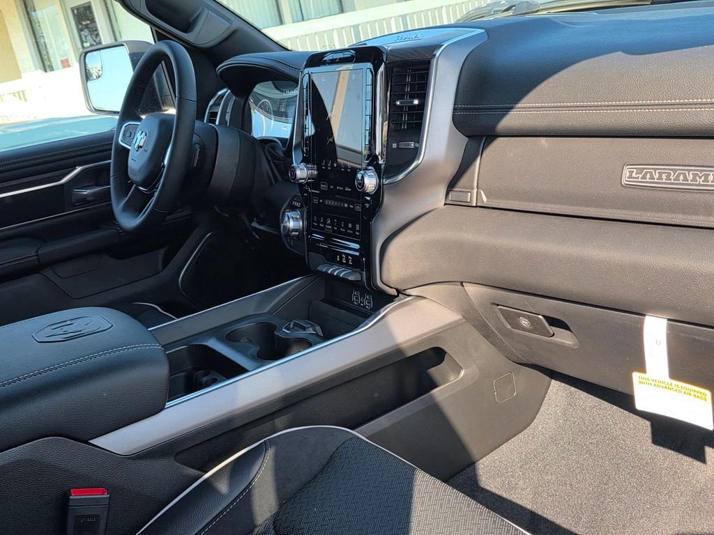 New 2026 RAM 1500 Laramie w/ Sport Appearance Package AWD/4WD image 13