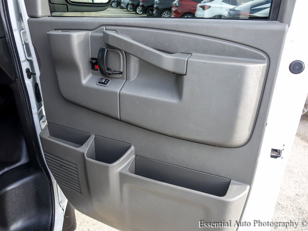Used 2018 GMC Savana 3500 Extended w/ Driver Convenience Package image 24