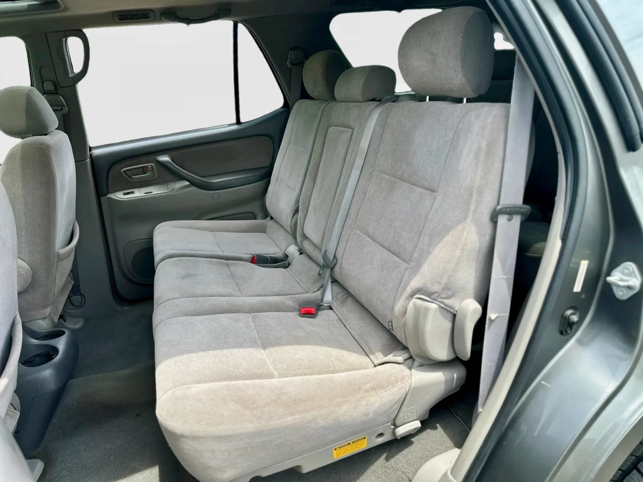 Used 2003 Toyota Sequoia SR5 AWD/4WD image 24