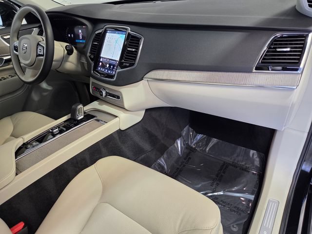 Certified 2025 Volvo XC90 B5 Plus w/ Protection Package Premier AWD/4WD image 26