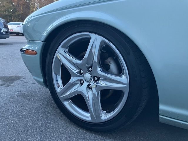 Used 2005 Jaguar XJ8 image 22