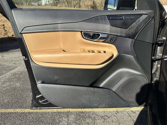 Used 2021 Volvo XC90 T6 Inscription image 17