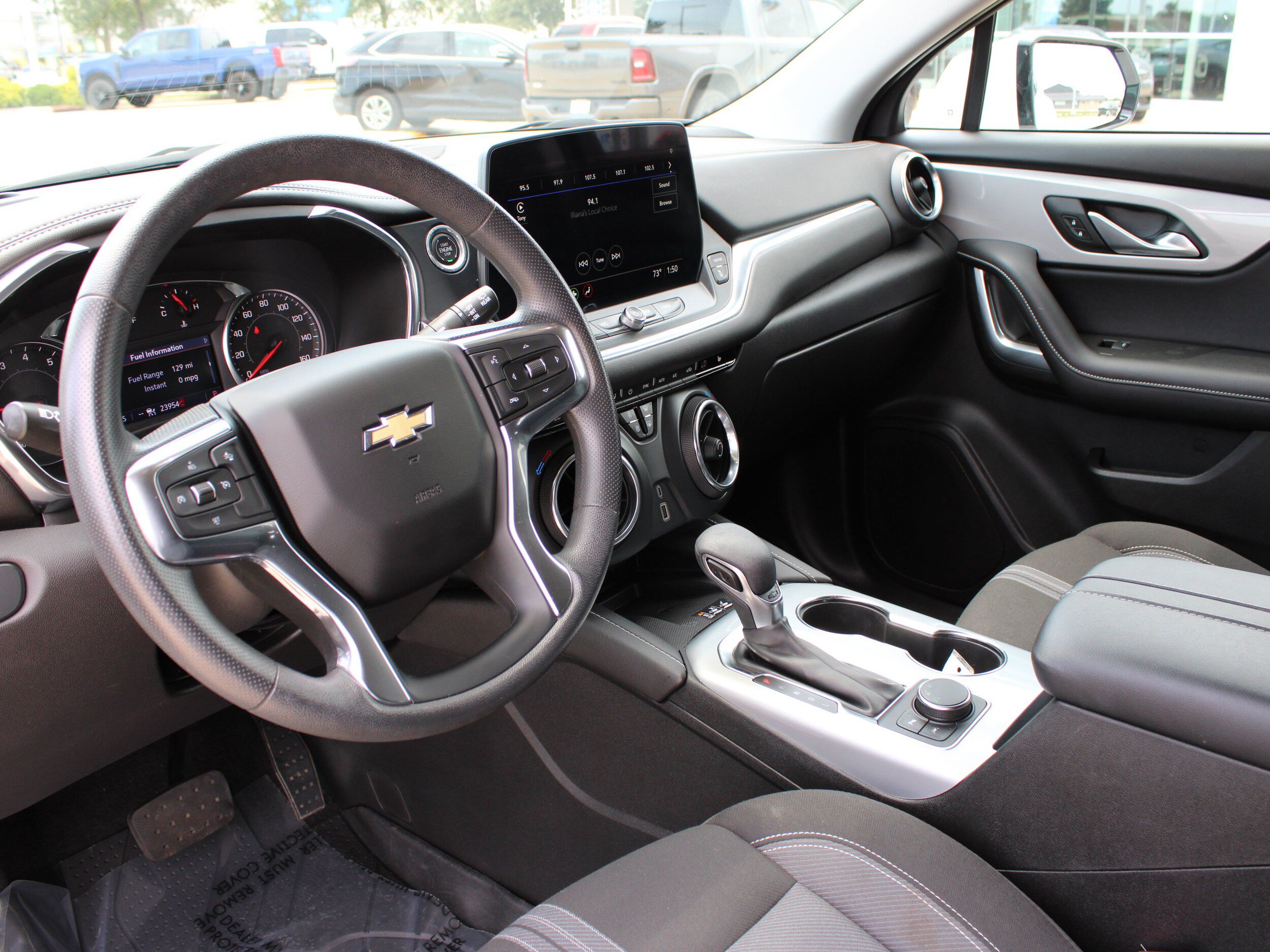 Used 2024 Chevrolet Blazer LT w/ Convenience Package FWD image 12
