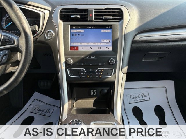 Used 2019 Ford Fusion SE FWD image 12
