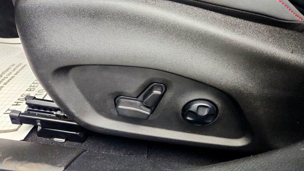 Used 2024 Dodge Hornet R/T w/ R/T Blacktop Package image 11